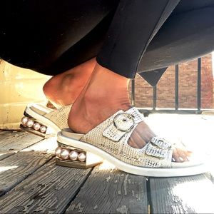 Beautiful New Nicholas Kirkwood Pearl Sandals